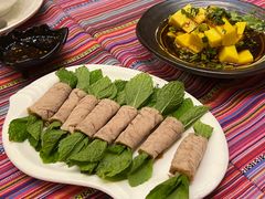 -香巴拉云南餐厅(华莱坞店)