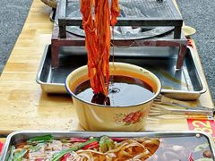 -拈签一笑黄牛肉辣卤串串