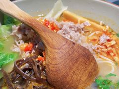 -百春原湖南牛肉粉(百联世纪店)