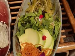 -老牌坊云南鱼豆花火锅(哈西万达店)