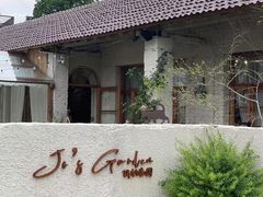 -Jo's Garden