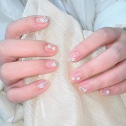 -七彩虹美甲美睫 半永久