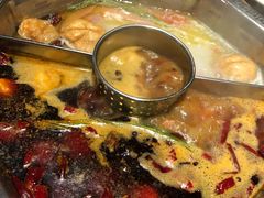 -佬土鹅肠火锅(中建大观店)