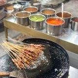 装修一般，招牌猪肉串的味道顶呱呱！