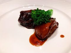 文火澳洲小牛肉配五头鲜鲍-Yan Ting 宴庭中餐厅(上海静安瑞吉酒店)