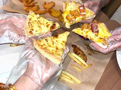 鎏金咸蛋黄嫩鸡披萨-必胜客(万达店)
