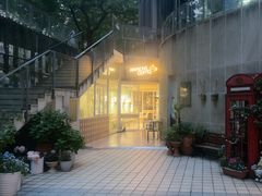-柏斯音乐艺术中心·钢琴·吉他(上音店)