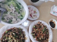 -茅屋大酒店