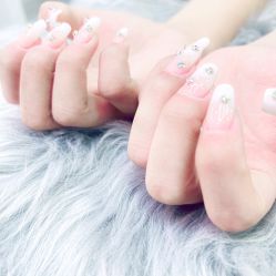 -莉娜美睫·穿戴甲