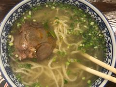 -东大桥小国抻面烧烤(长通路店)
