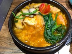 -明洞阿姨·韩式酱蟹烤肉·创意料理(三元桥店)