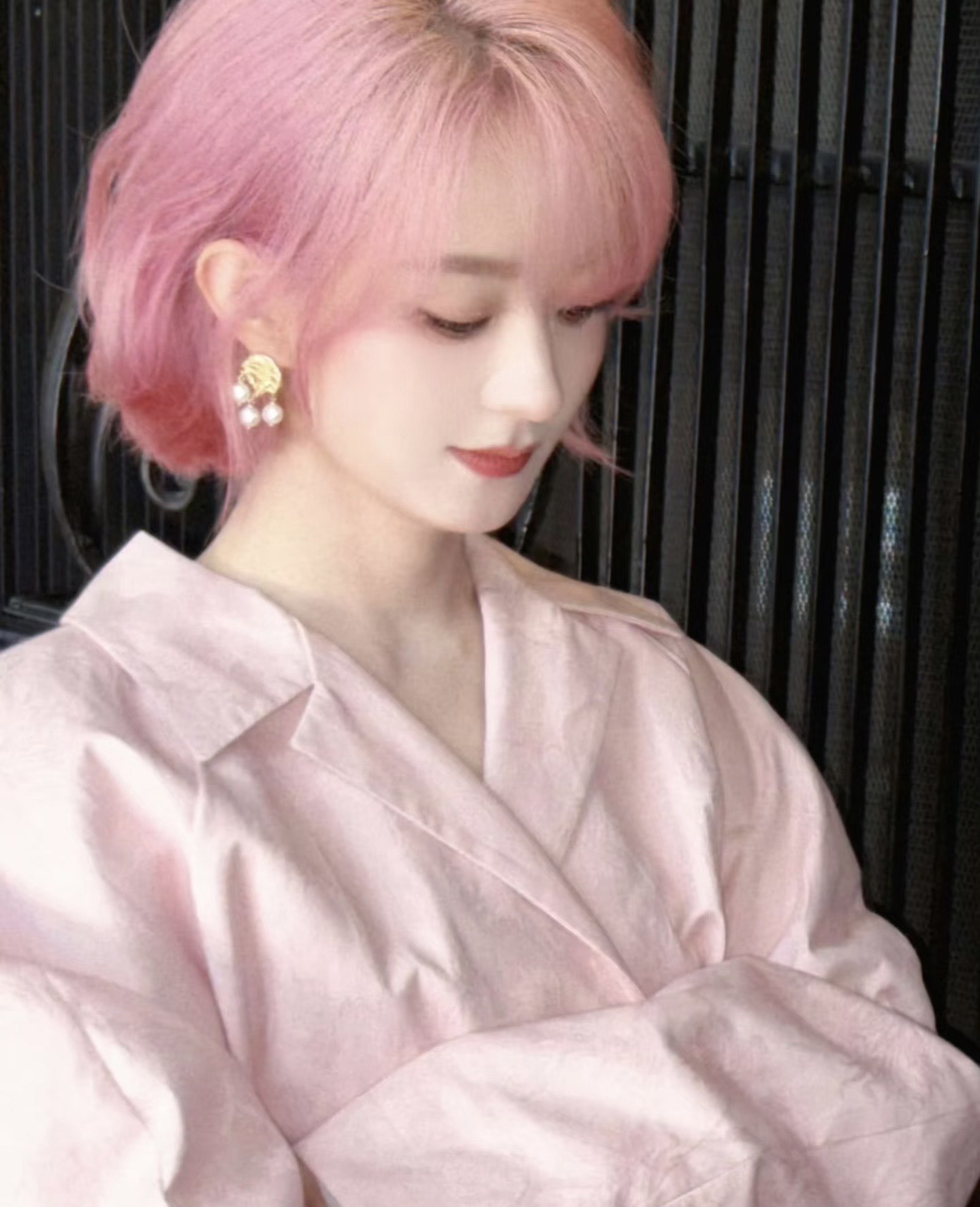 赵丽颖粉色头发美到我心巴上