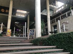 -ROAST coffee & eatery