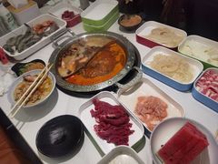-嘎琉鲜切牛肉自助火锅