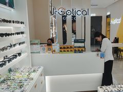 -J-Optical佳视明眼镜·蔡司视觉(青岛金茂览秀城店)
