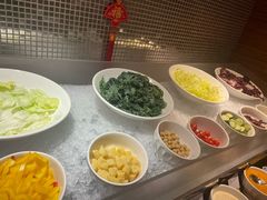 -湖景知味西餐厅•简餐轻食 自助餐(南京金茂威斯汀大酒店)