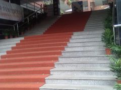 201204208589-中华职业学校