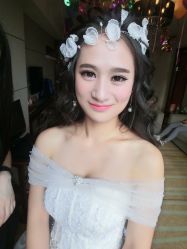 点击看大图 -艾米丽婚纱礼服