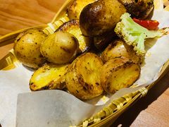 -POKEE VIA&Brunch·维娅(重庆来福士店)