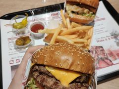 -The Habit Burger Grill 哈比特汉堡(爱琴海店)