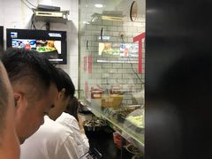 -覃肥叔桂林米粉(粮道街店)
