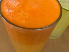 胡萝卜雪梨饮-HELLO 27 意面·沙拉·帕尼尼