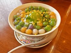 青提酒酿冰汤圆-寄畅興·百年蟹黄面·万国建筑群(外滩27号店)