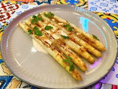 白芦笋-LESCEDARS Brasserie Bistro香柏树