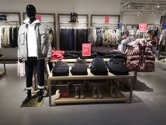 -URBAN REVIVO(北京斯普瑞斯奥特莱斯店)