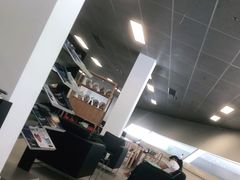 -深圳锦龙奥迪4S店(前海店)