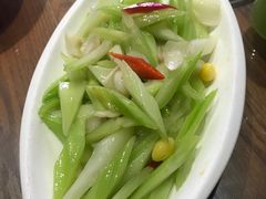 芹菜炒百合-坤记味道·欢聚餐厅(淅川店)