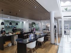 -杭州中沃沃尔沃4S店(滨江区店)