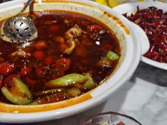 -渝信川菜 · 川味家常菜(财富购物中心店)