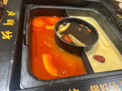 -老牌坊云南鱼豆花火锅(爱建店)