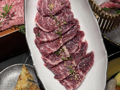-山川小町·极番烧肉(新地假日广场店)