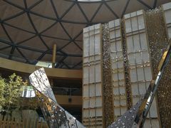 -上海滴水湖皇冠假日酒店