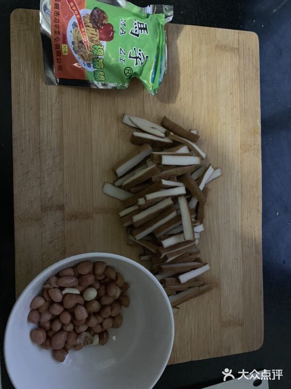 彩之厨房，好吃好做的家常麻辣烫