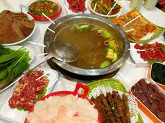 -乡土黄·鲜牛肉火锅·小龙虾(兴业街店)
