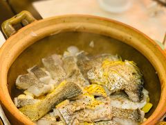 砂锅焗东海大黄鱼-人间采蜜(海信广场店)