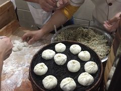 -舒小笼松针小笼包
