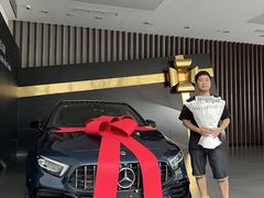 -天津波士信达奔驰4S店(卫津南路店)