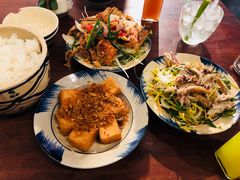 -Cuc Gach Quan Restaurant