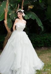-Lady  Jane高端婚纱礼服馆