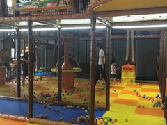 -蒙特利亲子乐园