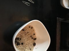 -Noir. Dining in the Dark