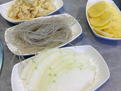 -光头药膳鸡(莱茵小镇店)