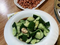 -茸梅路右拐龙虾-农家菜(松江店)