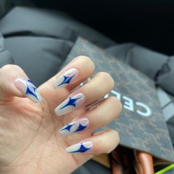 -一笔绣狂草美甲坊