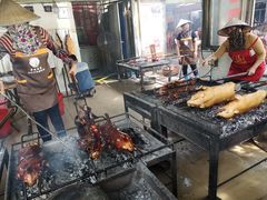 -黄记四更烤乳猪店