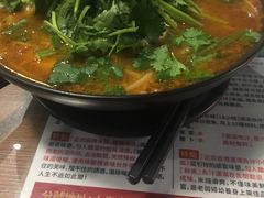 招牌炸酱小锅米线-肥汁米蘭香港米线(定西路店)